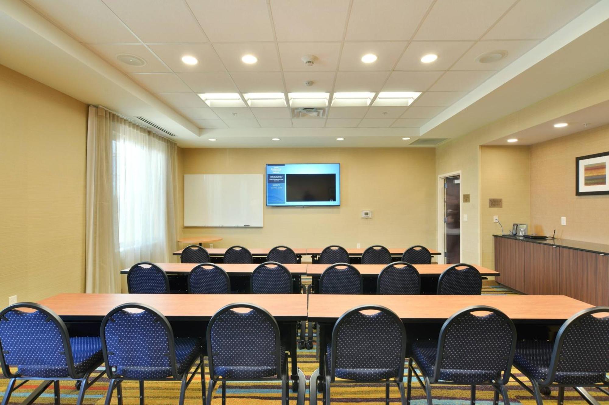 Fairfield Inn & Suites By Marriott Eau Claire/Chippewa Falls Экстерьер фото