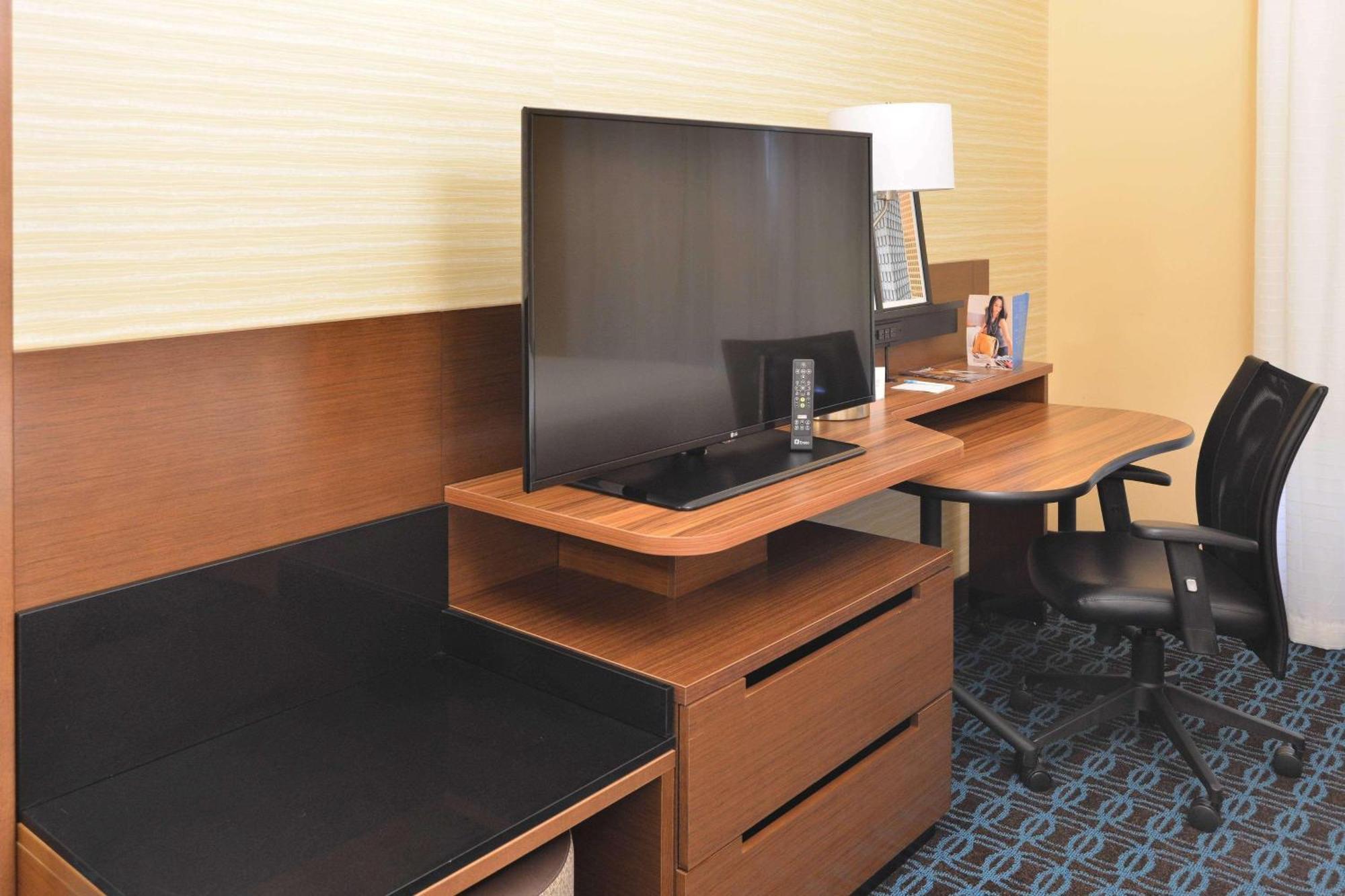 Fairfield Inn & Suites By Marriott Eau Claire/Chippewa Falls Экстерьер фото