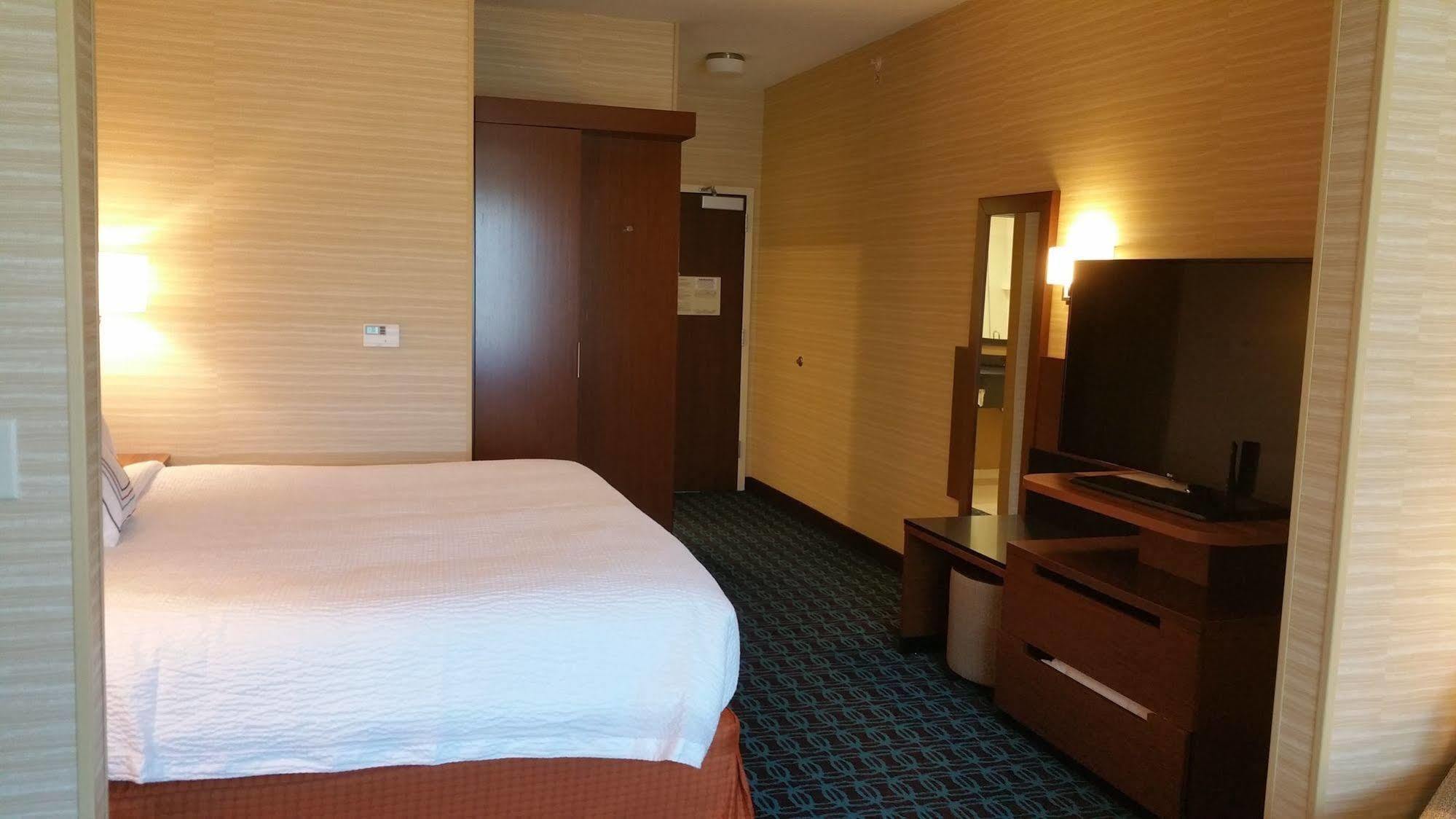 Fairfield Inn & Suites By Marriott Eau Claire/Chippewa Falls Экстерьер фото