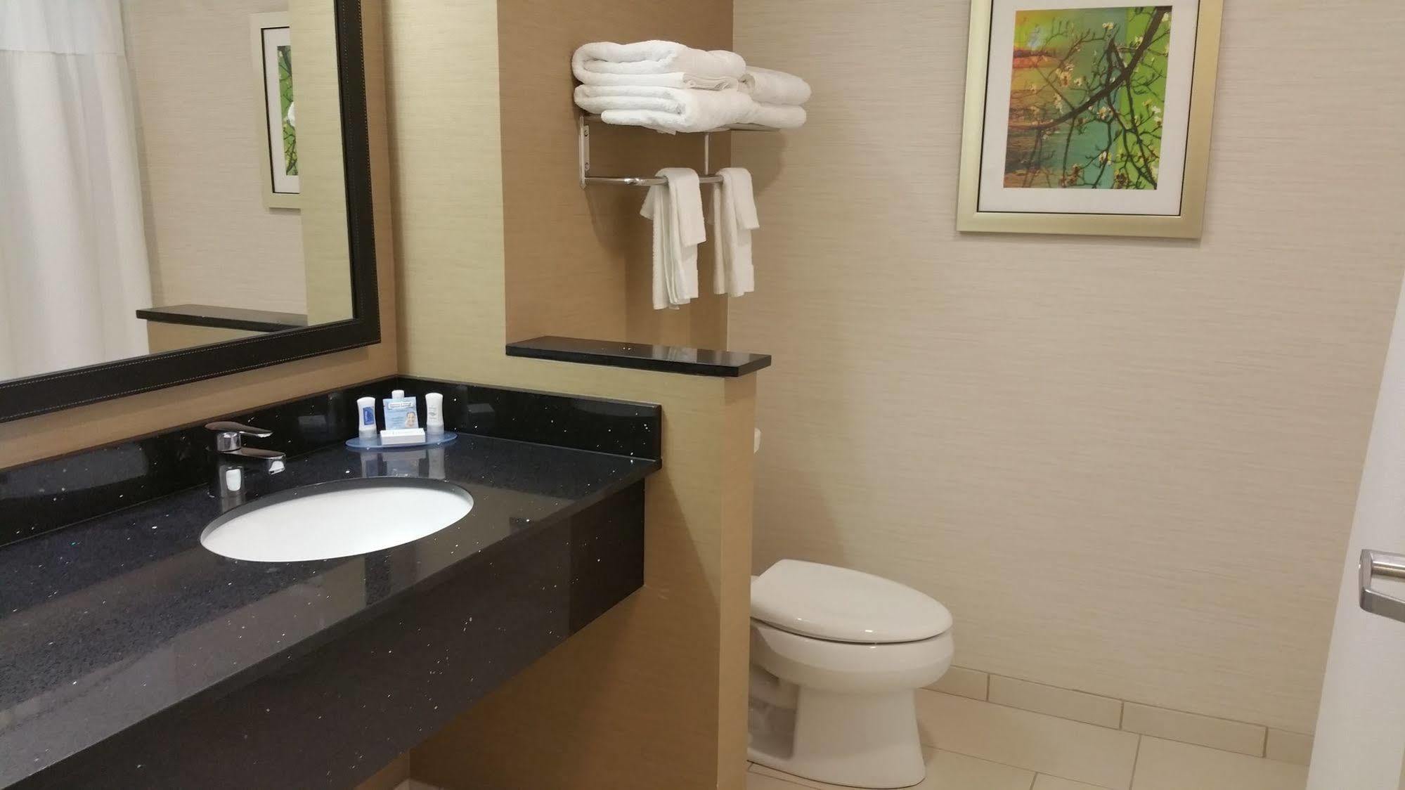 Fairfield Inn & Suites By Marriott Eau Claire/Chippewa Falls Экстерьер фото